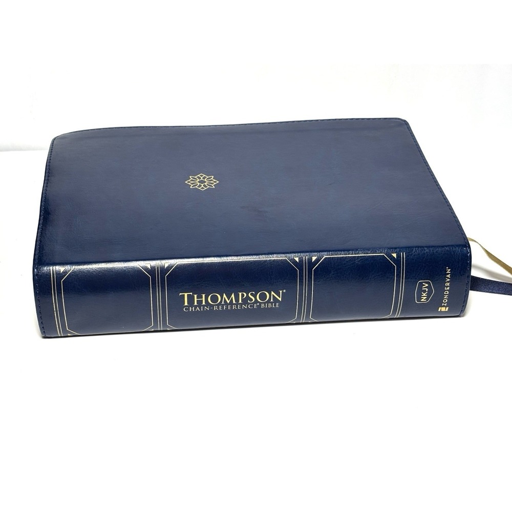 Thompson Chain-Reference Bible NKJV Leathersoft Blue Zondervan Hardcover Indexed - Picture 8 of 9